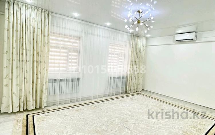 Жеке үй · 4 бөлме · 205.3 м² · 25 жүзд., Сүйеубаев 47 — Садиктің қасы, бағасы: 10 млн ₸ в Бейнеу — фото 2