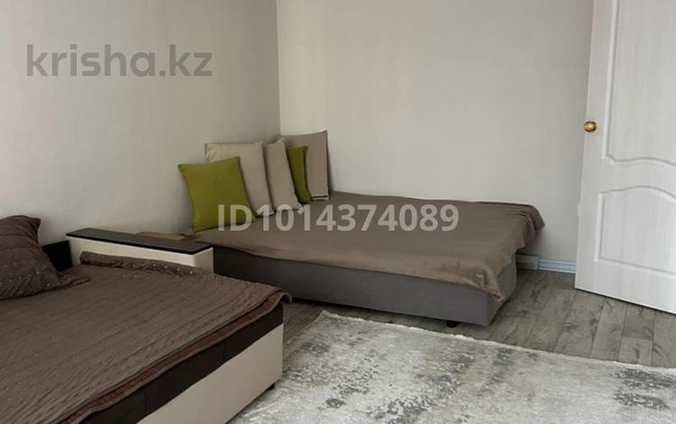 1-комнатная квартира · 34 м² · 3/5 этаж, мкр 4 17 за 2 000 ₸ в Уральске — фото 2
