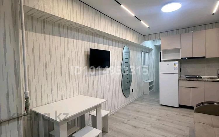 1-бөлмелі пәтер · 21 м² · 2/4 қабат, №10 ш/а. 59в — Жандосова Нархоз, бағасы: 17.5 млн ₸ в Алматы, Ауэзовский р-н — фото 2