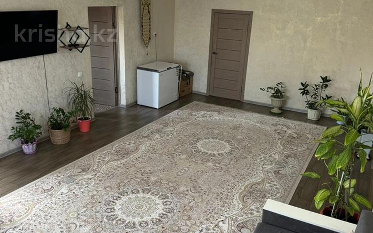 Отдельный дом · 4 комнаты · 129.3 м² · 8 сот., Макатаева 48 за 42 млн 〒 в Алатау, Жанадаур — фото 2