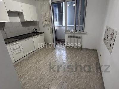 3-комнатная квартира · 70 м² · 10/12 этаж, мкр Акбулак, Дарабоз 43 за 300 000 ₸ в Алматы, Алатауский р-н