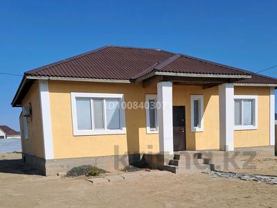 Отдельный дом · 3 комнаты · 100 м² · 9 сот., мкр Кокарна, Ж.Акбердиева — Бывшая 8 улица, рядом с поликлиникой за 25.5 млн 〒 в Атырау