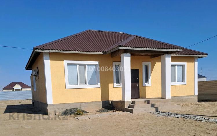 Отдельный дом · 3 комнаты · 100 м² · 9 сот., мкр Кокарна, Ж.Акбердиева 3а — Бывшая 8 улица, рядом с поликлиникой за 25.5 млн 〒 в Атырау — фото 2