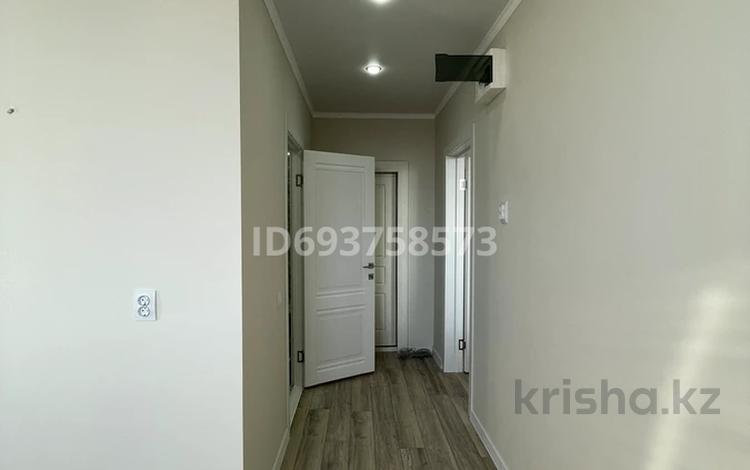 1-комнатная квартира, 30 м², 9/9 этаж, 5 микрорайон за 16 млн 〒 в Аксае — фото 2