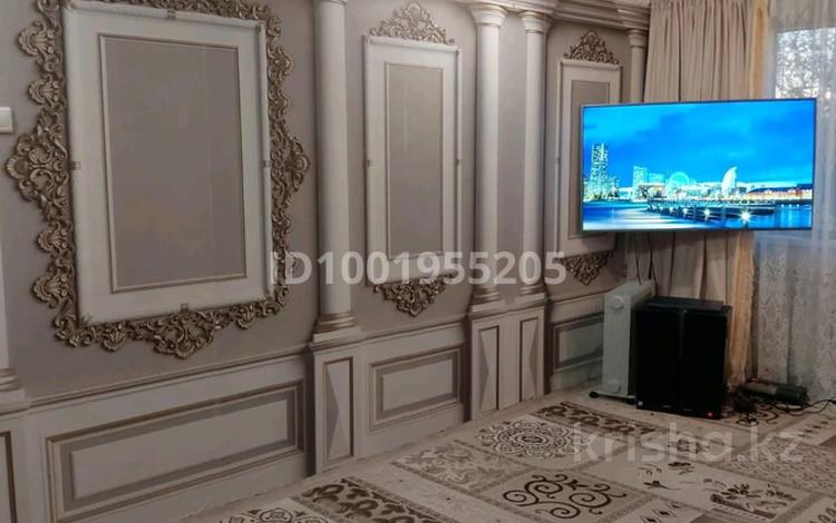 3-бөлмелі пәтер · 63 м² · 3/5 қабат, Камзина 11 — Находиться возле стадиона. Рядом колледж имениЖаяу Мусы, детский садик, бағасы: 16 млн ₸ в Аксу — фото 12