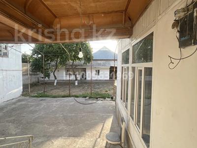 Отдельный дом · 5 комнат · 170 м² · 8 сот., Айтеке би 19 — Мира(Цон көшесі) Айтеке би 19 Центрден дайын Бизнеспен Үй сатылады за 40 млн ₸ в Сарыагаш