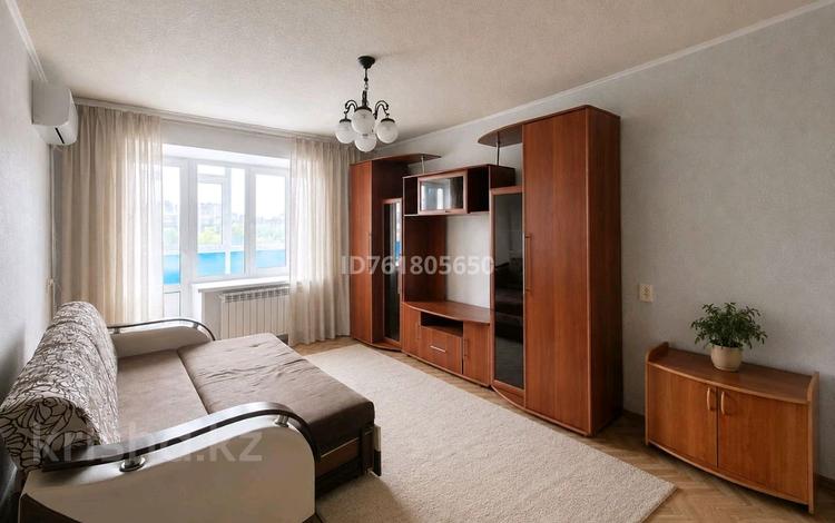 1-бөлмелі пәтер · 33 м² · 5/5 қабат, мкр 5 95 — Супермаркет "Дастархан", бағасы: 9.8 млн ₸ в Актобе — фото 9