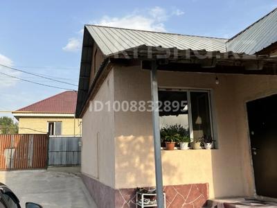 Отдельный дом · 4 комнаты · 100 м² · 6 сот., АБАЯ 27 — Находится в Карасайском районе.Поворот Турар за 20 млн ₸ в Арае