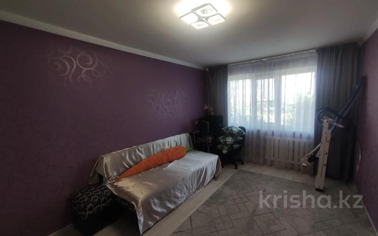 11-комнатная квартира · 62 м² · 3/5 этаж, Камзина 11 за 13.5 млн ₸ в Аксу — фото 46