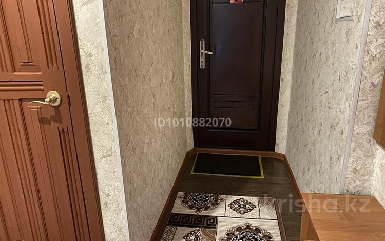 3-бөлмелі пәтер · 62 м² · 2/5 қабат, Казыбек би 120, бағасы: 180 000 ₸ в Таразе — фото 2
