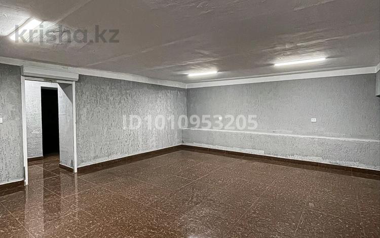 Свободное назначение · 220 м² за 200 000 ₸ в Уральске — фото 2