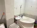 2-комнатная квартира · 60 м², Щурихина 40 — Ост Библиотека за 16 000 ₸ в Уральске — фото 11