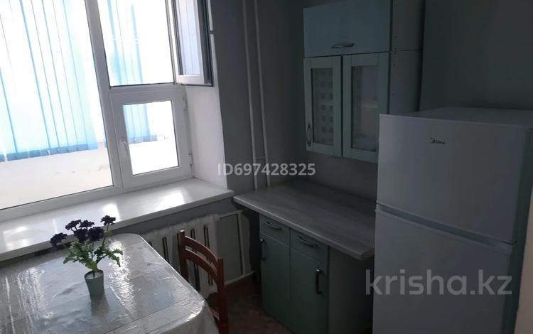 1-бөлмелі пәтер, 45 м², 2/5 қабат ай сайын, 14-й мкр 25, бағасы: 150 000 〒 в Актау, 14-й мкр — фото 2