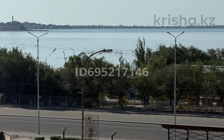 2-комнатная квартира · 42 м² · 4/4 этаж, Байсеитовой 3 — Центр города. До набережной 3 минуты. Евроремонт. за 30 000 ₸ в Балхаше — фото 55
