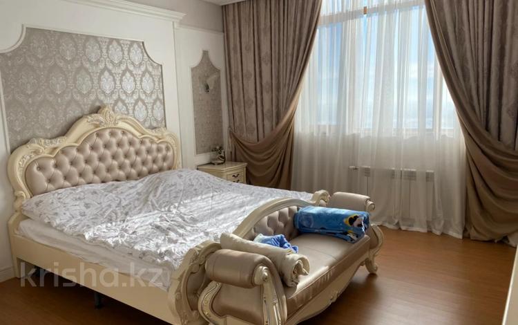 4-комнатная квартира, 176 м², Байтурсынова за 150 млн 〒 в Астане, Алматы р-н — фото 26