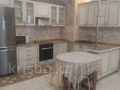 2-комнатная квартира, 57 м², 14/21 этаж помесячно, Толе би 286/1, 286/3, 286/5, 286/6, 286/8 за 300 000 〒 в Алматы, Алмалинский р-н