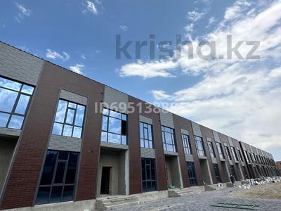 4-комнатная квартира · 175 м² · 2/2 этаж, Дуйсен Баянова за 38 млн 〒 в Таразе