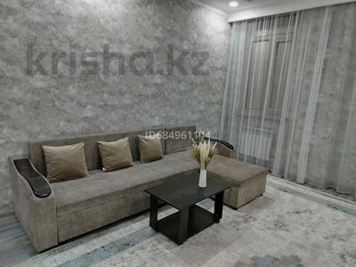 2-комнатная квартира · 77 м² · 11/17 этаж, 17-й мкр 23 за 15 000 〒 в Актау