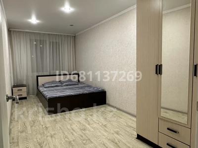 2-комнатная квартира, 50 м², 2/5 этаж посуточно, Кердери 172 за 12 000 〒 в Уральске