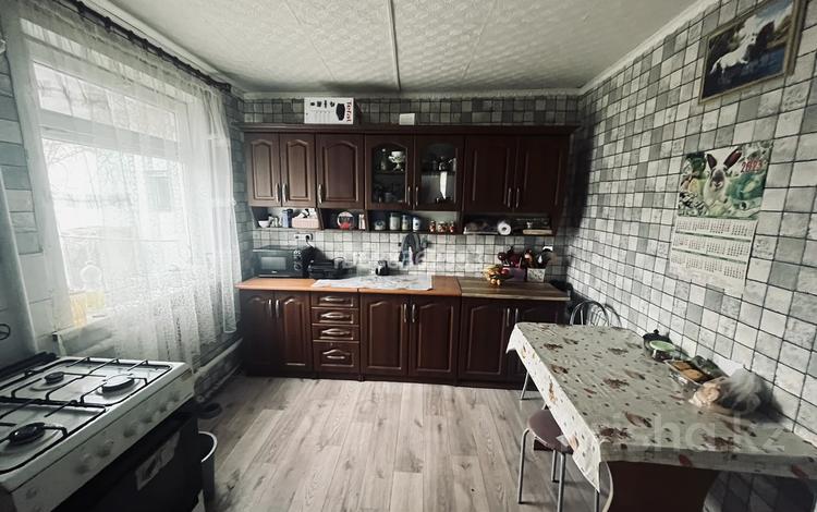 Отдельный дом · 3 комнаты · 67 м² · 10 сот., Абай 19 за 13 млн 〒 в Дубовке — фото 5