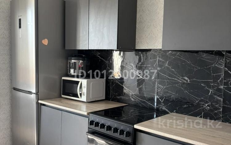 1-бөлмелі пәтер · 42 м² · 2/9 қабат, Сатпаева 87, бағасы: 130 000 ₸ в Семее — фото 2