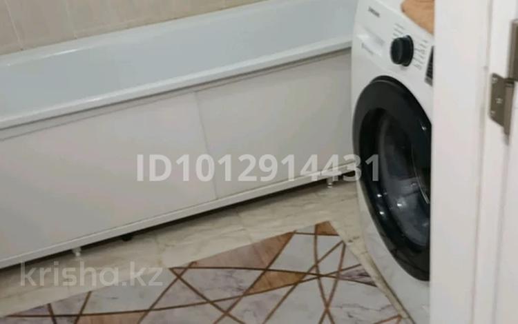 2-бөлмелі пәтер · 72 м² · 1/12 қабат, 11көше 29/2, бағасы: 10 000 ₸ в Туркестане — фото 5