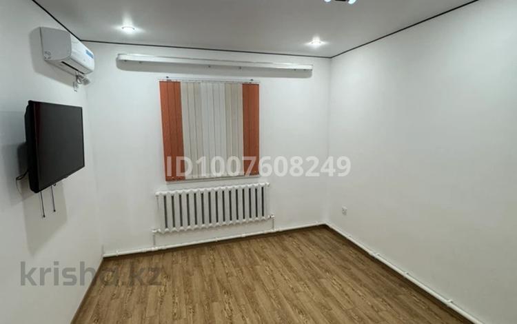 1-бөлмелі пәтер · 40 м² · 1/1 қабат, мкр 5, 312 стр.див 23а/1 — Очаг Тургенева, бағасы: 120 000 〒 в Актобе — фото 47