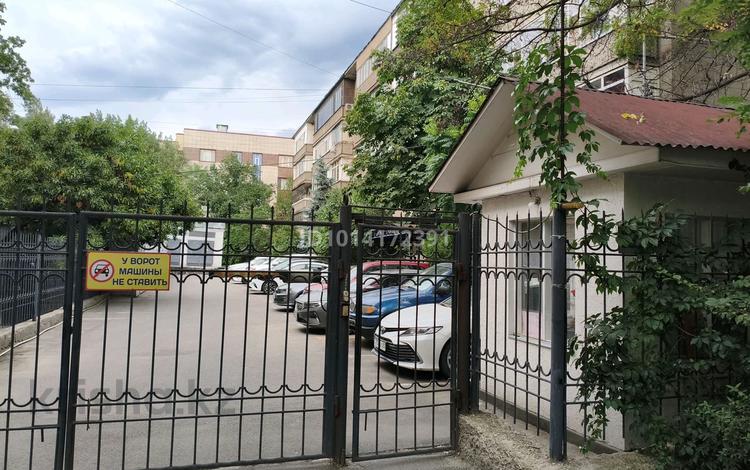 3-бөлмелі пәтер · 83 м² · 1/5 қабат, Наурызбай батыра 86, бағасы: 125 млн ₸ в Алматы, Алмалинский р-н — фото 2