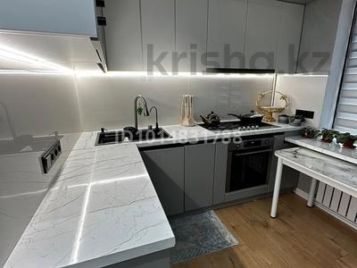 5-бөлмелі пәтер · 100 м² · 3/5 қабат, Қарасу ш/а., Самал — Аль Фараби, бағасы: 37 млн ₸ в Таразе, мкр Карасу