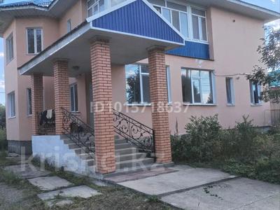 Отдельный дом · 6 комнат · 300 м² · 33 сот., Тополек 50 за 70 млн ₸ в Актобе, жилой массив Заречный-2
