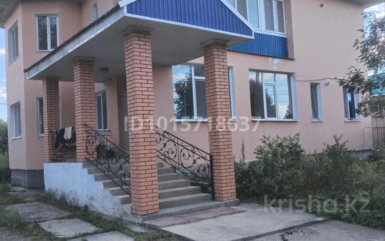 Отдельный дом · 6 комнат · 300 м² · 33 сот., Тополек 50 за 70 млн ₸ в Актобе, жилой массив Заречный-2 — фото 2