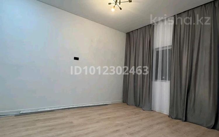 1-комнатная квартира · 40 м² · 3/4 этаж, ул. Темирбека Жургенова 17 за 21.2 млн ₸ в Астане, Алматы р-н — фото 2