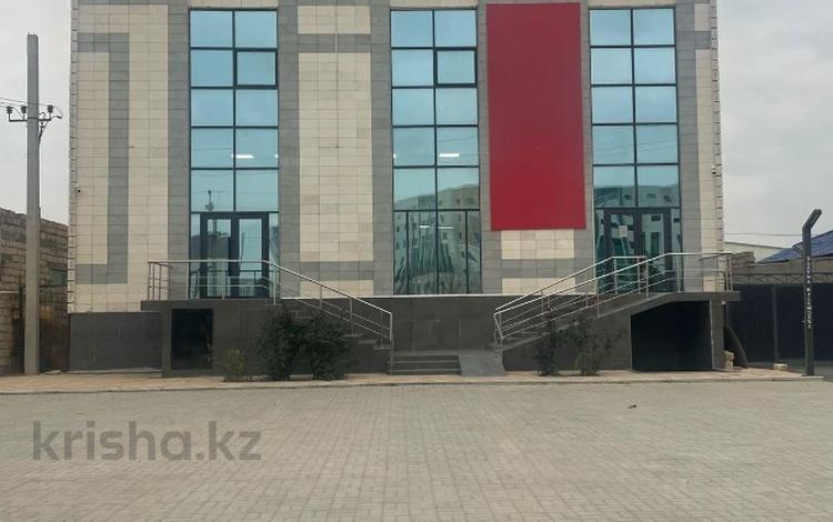 Свободное назначение, офисы, магазины и бутики, склады, азс, автосервисы и автомойки, общепит, салоны красоты, сельское хозяйство, бани, гостиницы и зоны отдыха, медцентры и аптеки, образование, развлечения · 1050 м² за 240 млн ₸ в Атамекене — фото 14