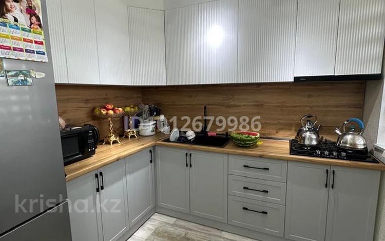 3-бөлмелі пәтер · 64.6 м² · 4/4 қабат, Самал — Самал 28, бағасы: 16 млн ₸ в Жанаозен — фото 2
