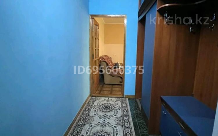 3-комнатная квартира · 64 м² · 5/5 этаж, Байтурсынова 10 — Байтурсынова - Тауке Хана за 200 000 ₸ в Шымкенте, Аль-Фарабийский р-н — фото 2