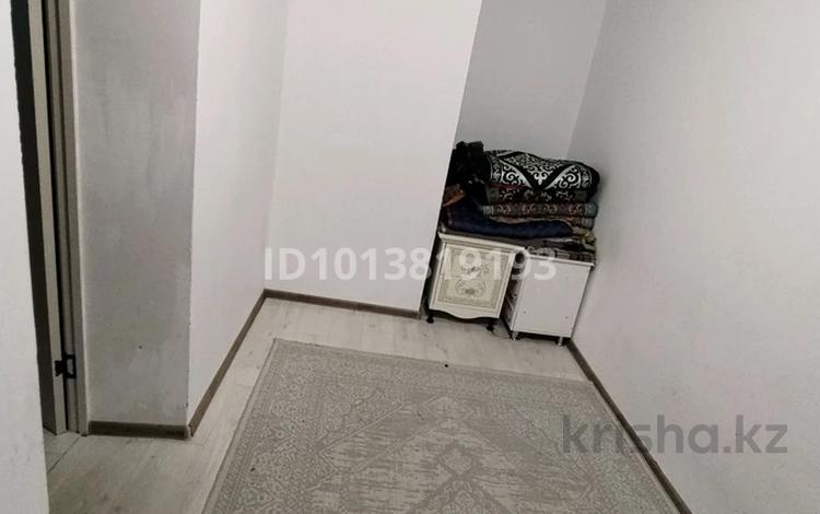 2-бөлмелі пәтер · 33.7 м² · 3/5 қабат, мкр Жилгородок, Ватутина — Возле школы 47, бағасы: 9 млн ₸ в Актобе — фото 2