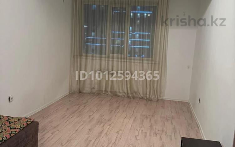 1-бөлмелі пәтер · 40 м² · 7/10 қабат, Кайыма Мухамедханова 17, бағасы: 180 000 ₸ в Астане, Есильский р-н — фото 2
