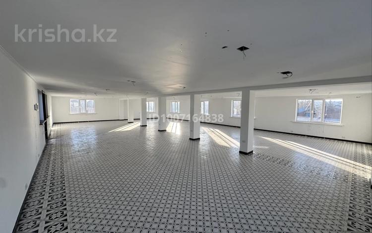 Свободное назначение, склады, кабинеты и рабочие места, студии · 220 м² за 330 000 〒 в Павлодаре — фото 2