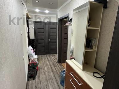 4-бөлмелі пәтер · 60 м² · 2/5 қабат, Майкудук, 16й микрорайон 33, бағасы: 13.5 млн ₸ в Караганде, Алихана Бокейханова р-н