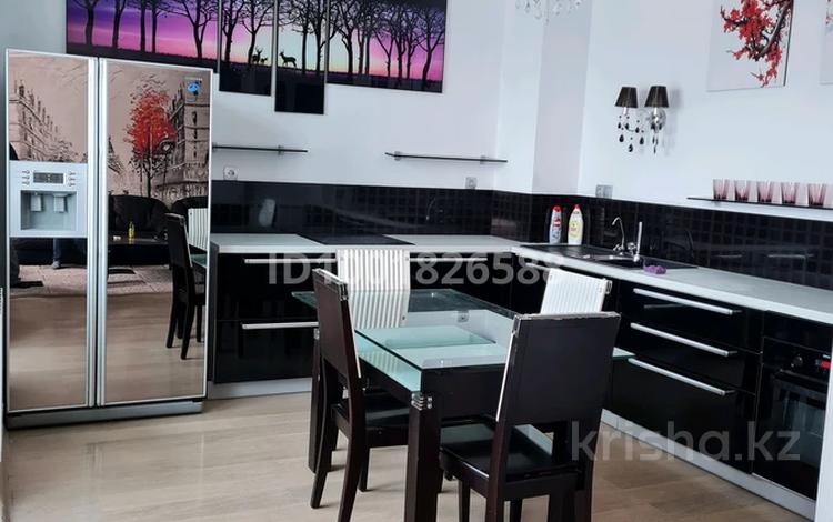 2-бөлмелі пәтер · 72 м² · 19/25 қабат, Абиша Кекилбайулы 270, бағасы: 75 млн ₸ в Алматы, Бостандыкский р-н — фото 2