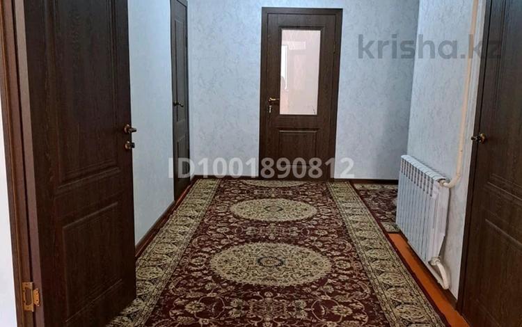 Отдельный дом · 6 комнат · 200 м² · 10 сот., Г.Мусрепов за 25 млн ₸ в Акбулак — фото 9