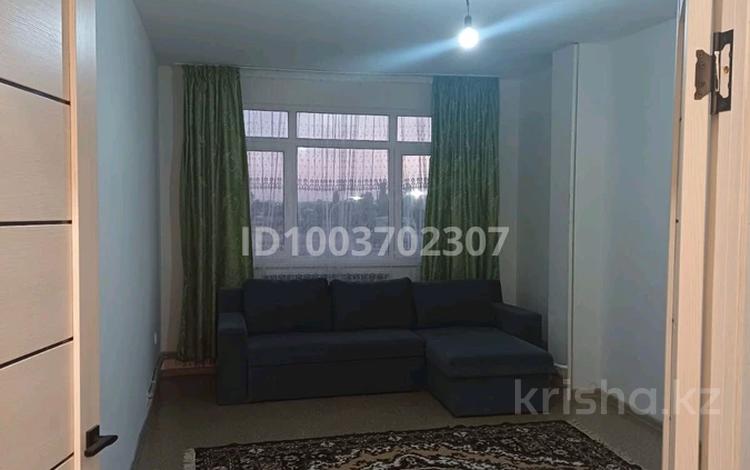 1-комнатная квартира · 41 м² · 3/5 этаж, 15 мкр 149 за 75 000 ₸ в Таразе — фото 2