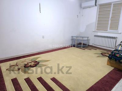 Отдельный дом · 2 комнаты · 60 м², мкр Нурсая-3, Т. Жургенов — Сзали Ледниклвоно дворца и ЦОНа за 160 000 〒 в Атырау