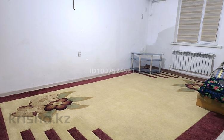 Отдельный дом · 2 комнаты · 60 м², мкр Нурсая-3, Т. Жургенов — Сзали Ледниклвоно дворца и ЦОНа за 160 000 〒 в Атырау — фото 2