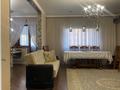 4-комнатная квартира · 140 м² · 4/5 этаж, мкр 4, Абулхаир хана 175 — ТЦ Орал за 58 млн 〒 в Уральске