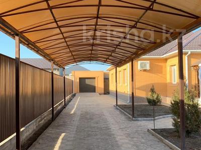 Отдельный дом · 5 комнат · 208 м² · 9 сот., мкр Самал-2, Әбңш Кекілбайұлы 103 за 56.5 млн 〒 в Атырау