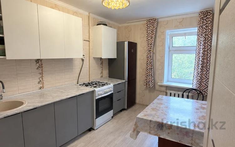 2-комнатная квартира · 51.1 м² · 4/5 этаж, Абая 57 за 18.5 млн ₸ в Уральске — фото 2