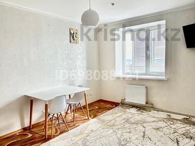 Пәтерлер в Атырауской обл.: 1-бөлмелі пәтер · 40 м², мкр Нурсая, Таумуш Жумагалиева 14а — Сарайшык, бағасы: 160 000 〒 1-бөлмелі пәтер · 40 м², мкр Нурсая, Таумуш Жумагалиева 14а — Сарайшык, бағасы: 160 000 〒 в Атырау