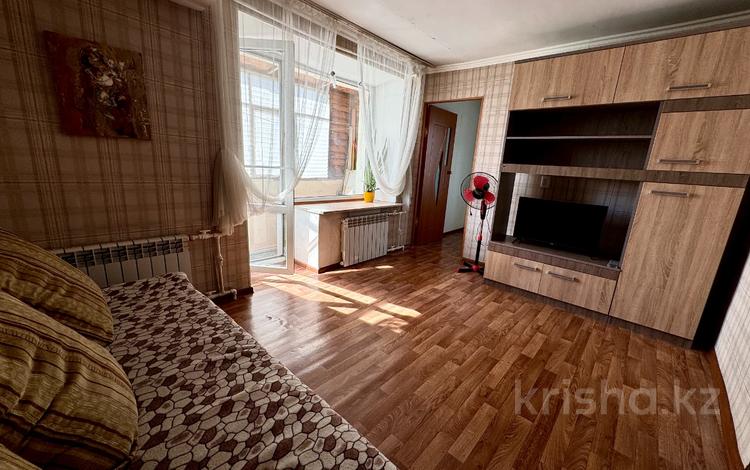 2-комнатная квартира, 33 м², 9/9 этаж, мкр Новый Город, Мкр Новый Город, проспект Нуркена Абдирова 26/1 — Мечта за 14.6 млн 〒 в Караганде, Казыбек би р-н — фото 2