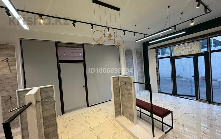 Дүкендер мен бутиктер · 50 м², бағасы: 2.5 млн ₸ в Таразе, мкр Акбулак — фото 2